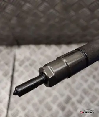 Volvo V70 Fuel injector 0445110078