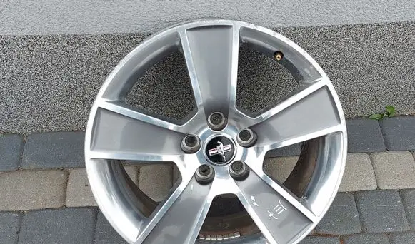 Ford Mustang V R18 alloy rim 