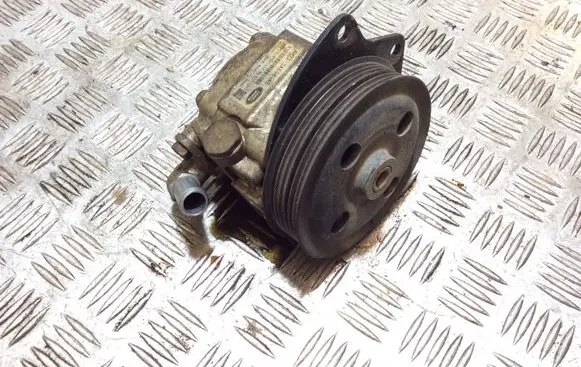 Land Rover Discovery 4 - LR4 Power steering pump AH223A696AB