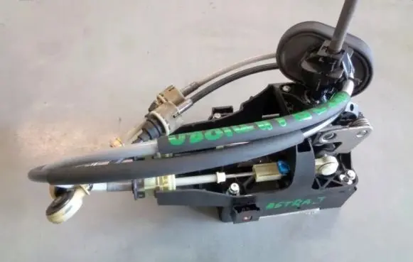 Opel Astra J Gear shifter/selector 