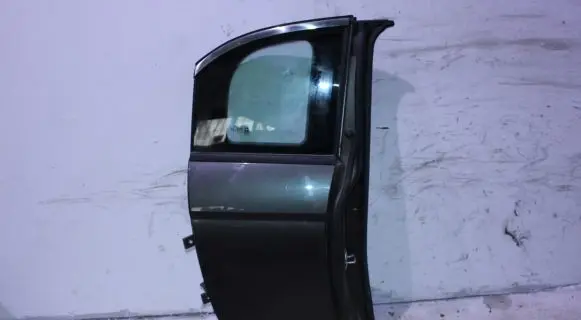 Fiat 500E Rear door