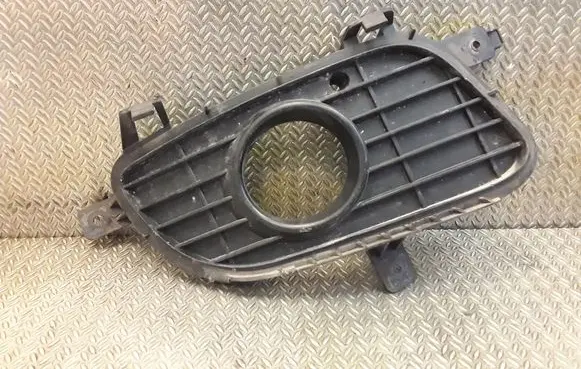 Mercedes-Benz A W169 Fog light bracket A1698850622 1698850622