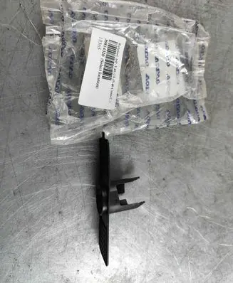 Volvo V40 Front parking sensor holder (PDC) 39814320 31323125