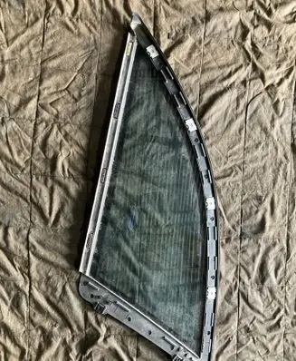 Mercedes-Benz E W211 Rear side window A2116701612