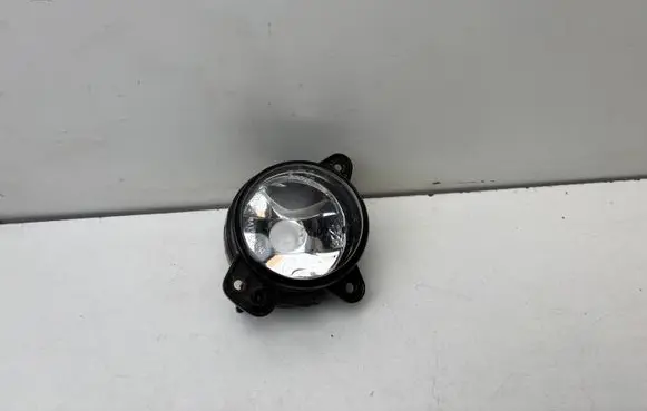 Volkswagen Polo IV 9N3 Front fog light 084412035R