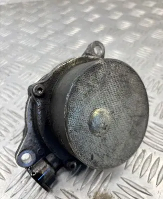 BMW 5 E60 E61 Vacuum pump 700437012 7791232 0513511893