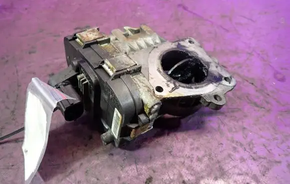 Opel Zafira B Throttle body valve 48CPD4