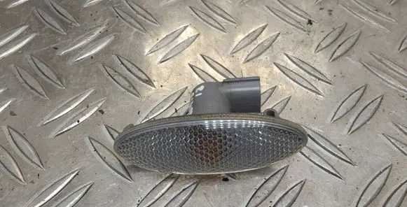 Toyota Verso Front fender indicator light