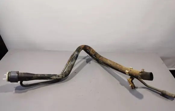Toyota Verso Fuel tank filler neck pipe 