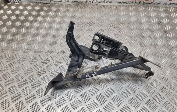 Audi A8 S8 D3 4E ABS pump bracket 4E0614119N