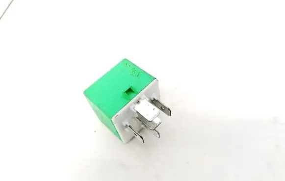 Peugeot 406 Other relay 12V35A03531