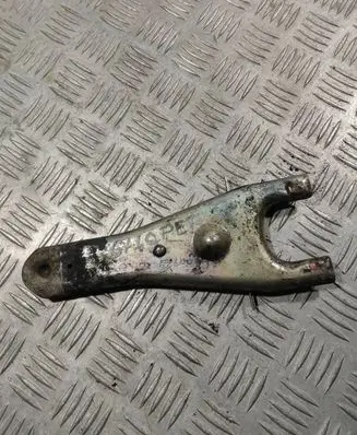 Hyundai Galloper Clutch release arm fork 
