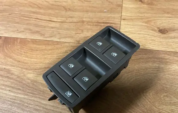 Opel Insignia A Electric window control switch 13301744 211585 9033