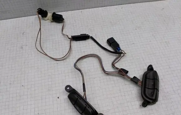 Opel Vectra B Steering wheel buttons/switches 15689800