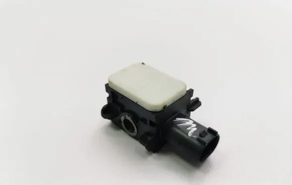 Mercedes-Benz ML W164 Airbag deployment crash/impact sensor 0038202826 160805401852