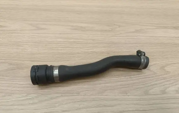 BMW X5 E70 Engine coolant pipe/hose 118427