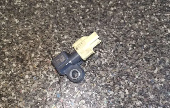Hyundai Santa Fe Airbag deployment crash/impact sensor 95920S1000