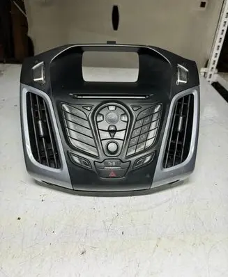 Ford Focus Head unit multimedia control AM5T18K811BD