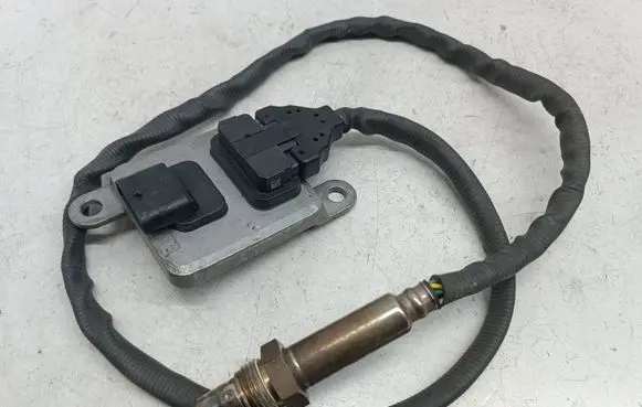 Mercedes-Benz ML W164 Lambda probe sensor A0009055812 0009055812