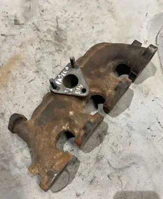 Mitsubishi Pajero Exhaust manifold