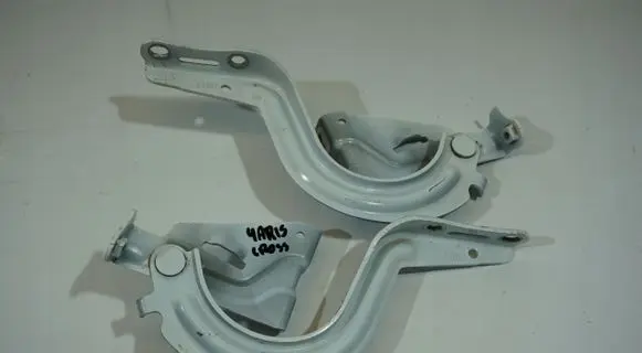 Toyota Yaris Cross Engine bonnet/hood hinges 