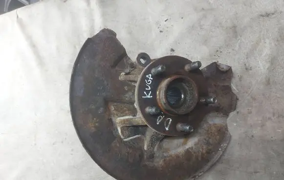 Ford Kuga I Front wheel hub 10720