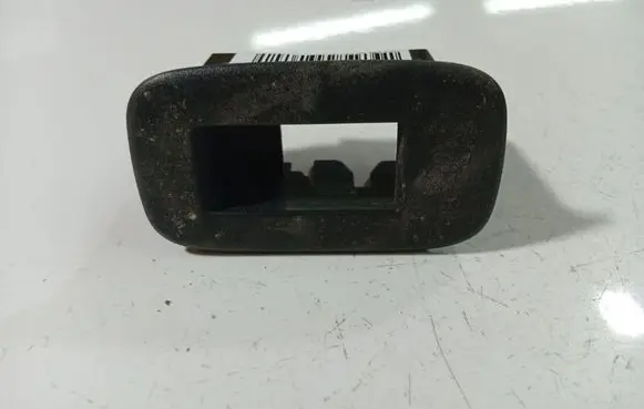 Toyota Auris 150 Front door window switch trim 8465612170