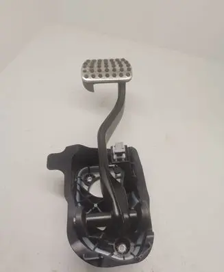 Mercedes-Benz GLC X253 C253 Brake pedal A2222940001