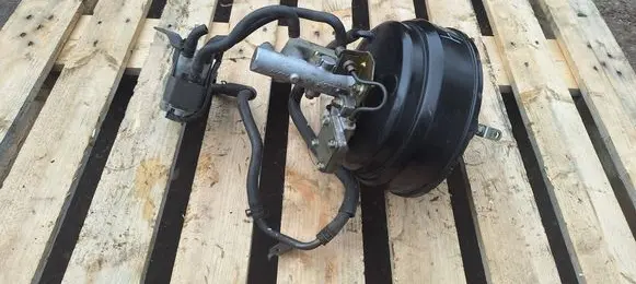 Mitsubishi Grandis Brake booster