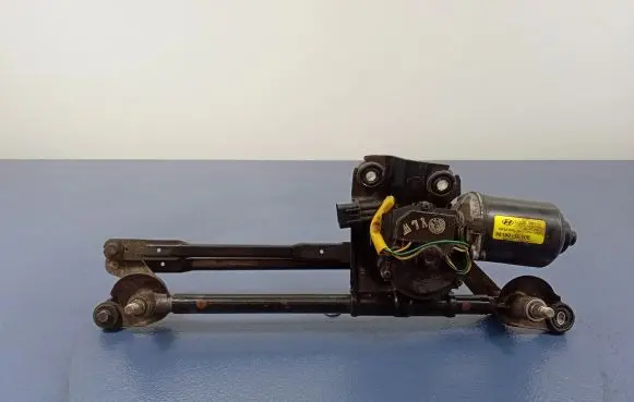 Hyundai Getz Front wiper linkage and motor 98100-1C100