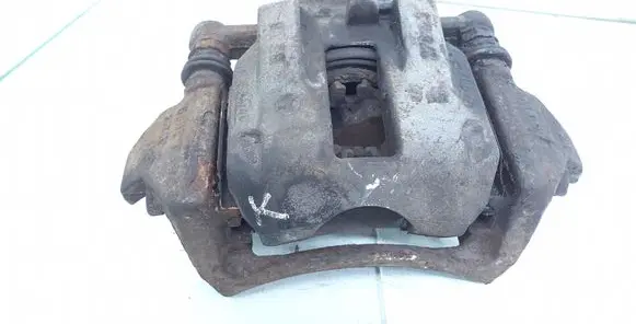 Mercedes-Benz B W245 Front brake caliper