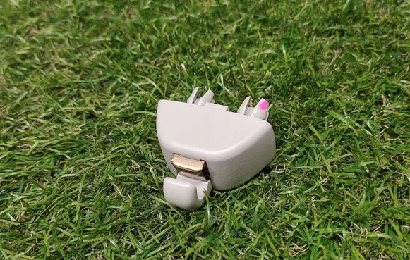 Sun visor clip/hook/bracket