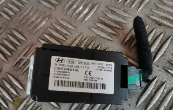 KIA Optima Tire pressure sensor 958002T551