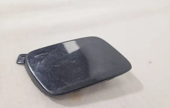 Volvo V40 Front tow hook cap/cover 31425400