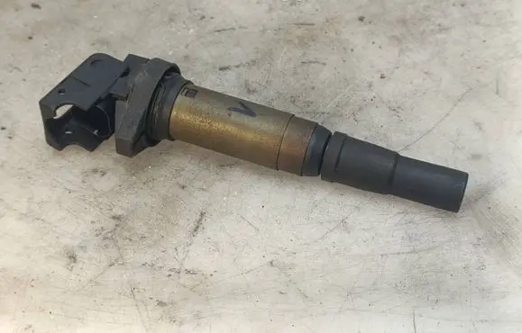 Citroen C5 High voltage ignition coil 19005293