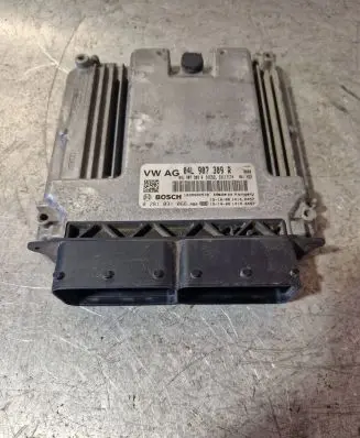 Volkswagen PASSAT B8 Engine control unit/module 04L907309R 0281031066