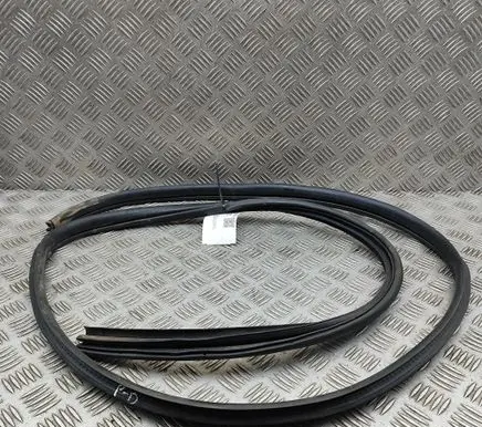 Mitsubishi L200 Rubber seal front door (on door) 5725A312