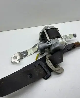 Subaru Legacy Front seatbelt H074101 R1320