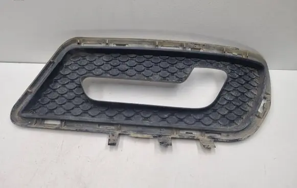 Mercedes-Benz E W212 Front bumper lower grill A2128851053 2128851053