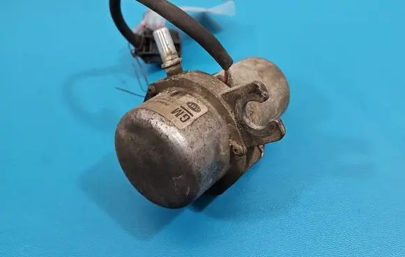 Opel Astra J Vacuum pump 13343961 IMPRK1579570