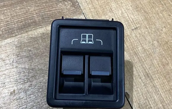 Land Rover Discovery 5 Seat control switch HY3214D340AC 17W041