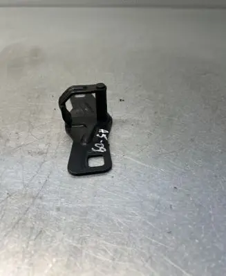Audi A5 8T 8F Loading door lock loop/hook striker 8T0827507