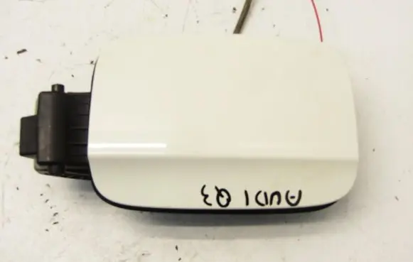 Audi Q3 8U Fuel tank cap 8J0010508BG