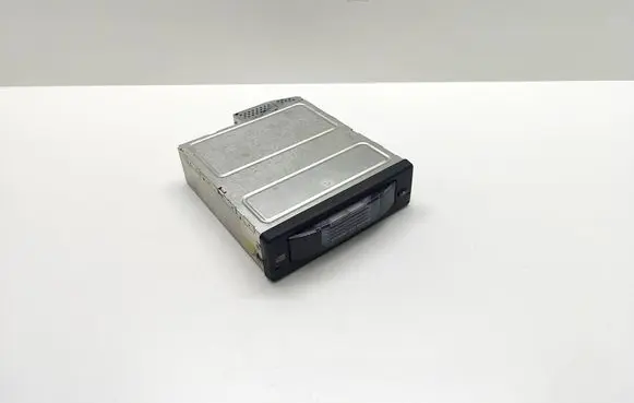 BMW 5 E60 E61 CD/DVD changer 9131850 913185002 65129131850