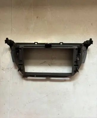Mercedes-Benz CLS C218 X218 Radio/GPS head unit trim A2186800136