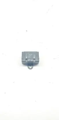 Toyota Avensis T250 Seat heating relay 200044 200032 200000