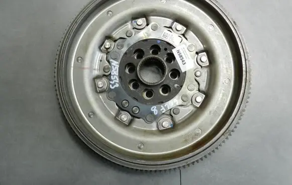 Volkswagen Golf VIII Dual mass flywheel 05L105266J 0016285 070721