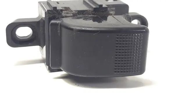 Mazda Premacy Electric window control switch 3582E1N
