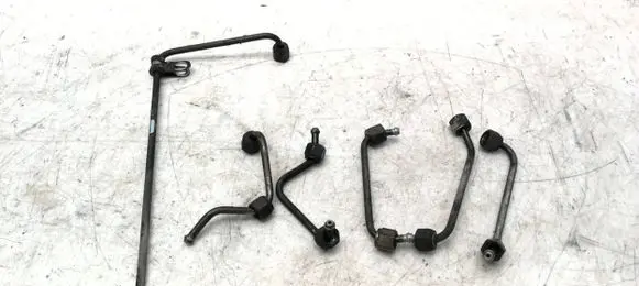 Fuel injector supply line/pipe