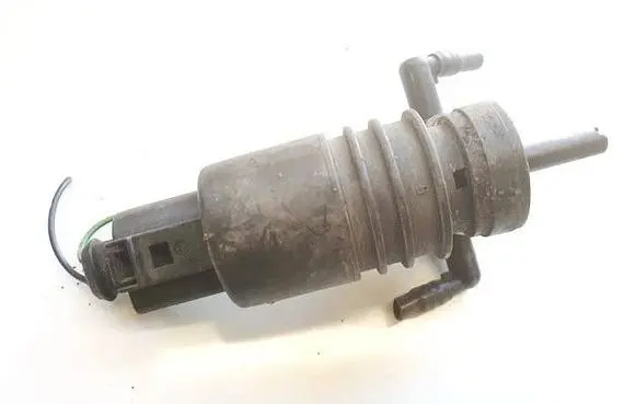 Volkswagen Golf IV Windscreen/windshield washer pump 1J0955651